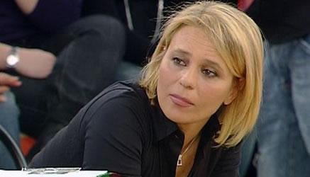 Maria De Filippi alzava il gomito, ora è astemia