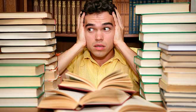 7 falsi miti sugli universitari che non sopporti