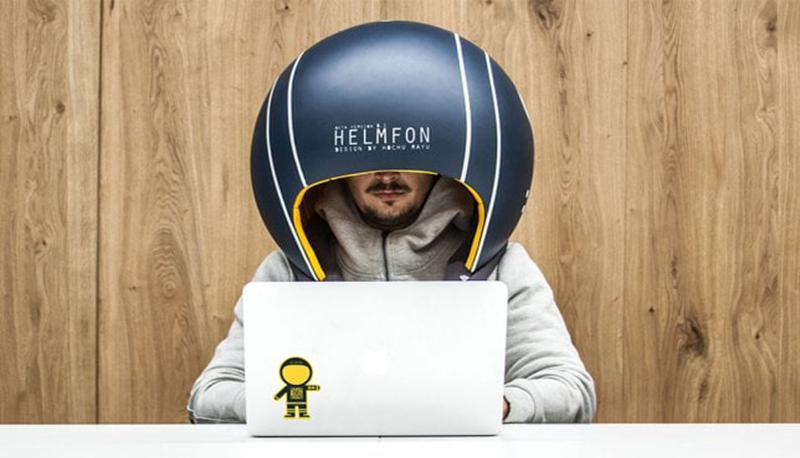 Helmfon: l’enorme casco che ti fa studiare di più