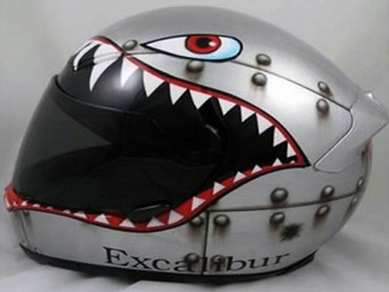 Se sei facebook dipendente, arriva il social casco!