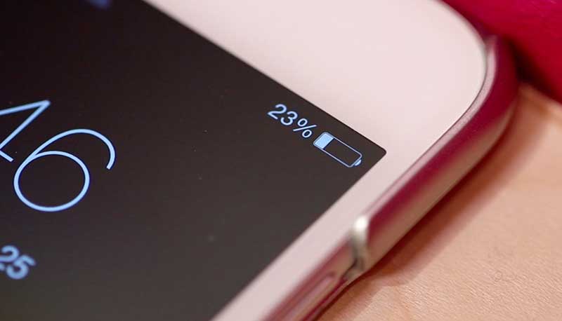Hai un iPhone? Il nuovo aggiornamento iOS può scaricarti la batteria!