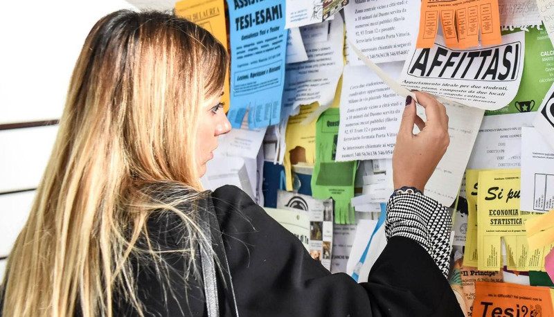 Alloggi universitari, il problema non è solo a Milano: negli studentati pubblici c’è posto solo per il 5% dei fuori sede