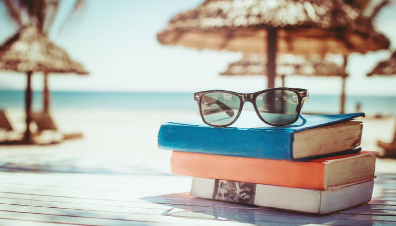 I libri da leggere sotto l’ombrellone se stai per iniziare l’università