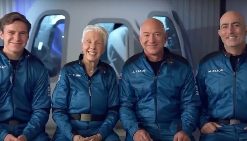 Le curiosità che non tutti sanno sul volo spaziale di Jeff Bezos