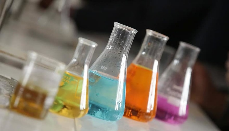 Soluzione: definizione, caratteristiche e tipologie in fisica