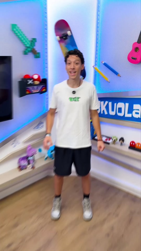https://www.tiktok.com/@skuolanet/video/7683103785094368534